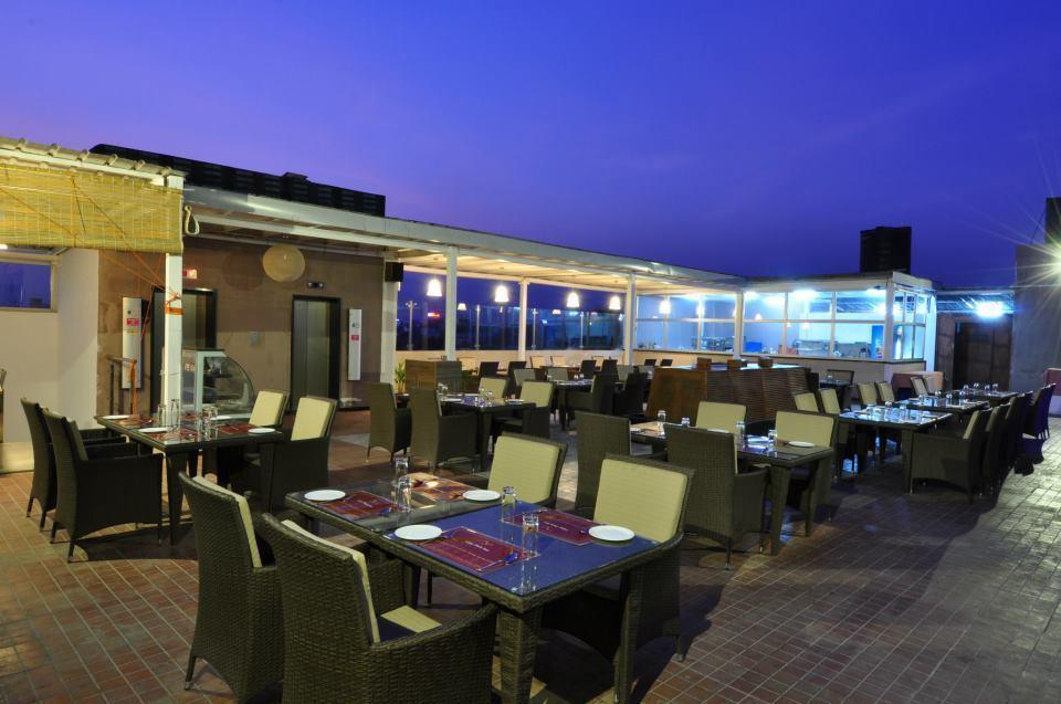 Hotel Vijay Parkinn, Gandhipuram, Коимбатур Экстерьер фото